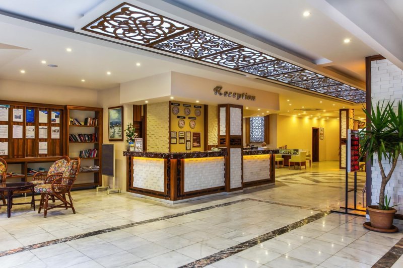 Alanya utazás Kleopatra Beach Hotel