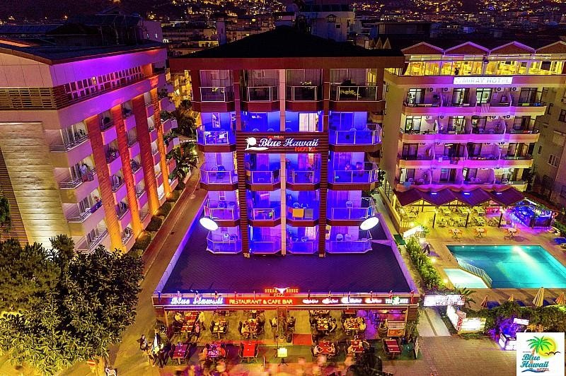Alanya utazás Kleopatra Blue Hawaii 