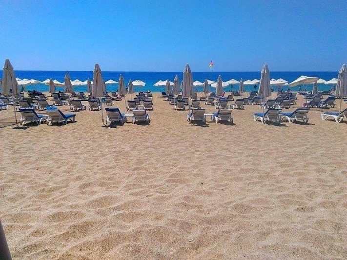 Alanya utazás Kleopatra Blue Hawaii 