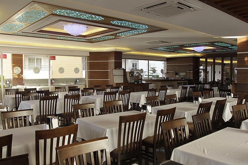 Alanya utazás Kleopatra Blue Hawaii 