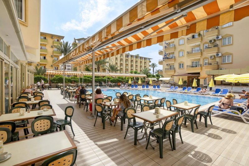 Alanya utazás Kleopatra Royal Palm