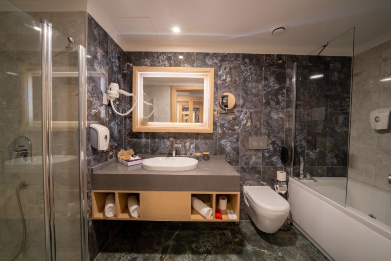 Junior lakosztály - fürdőszoba