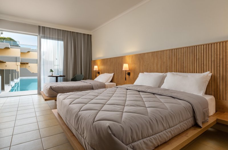 Deluxe kétágyas szoba közös medence
