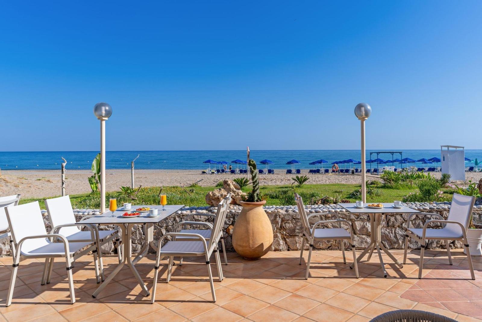 Kathrin Beach Kréta Adelianos Kampos
