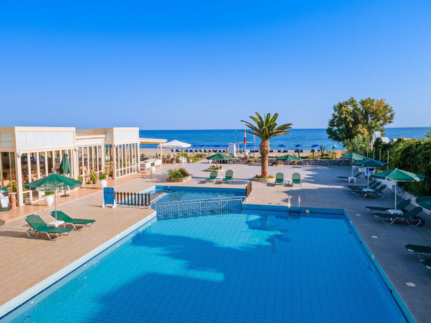 Kathrin Beach Kréta Adelianos Kampos