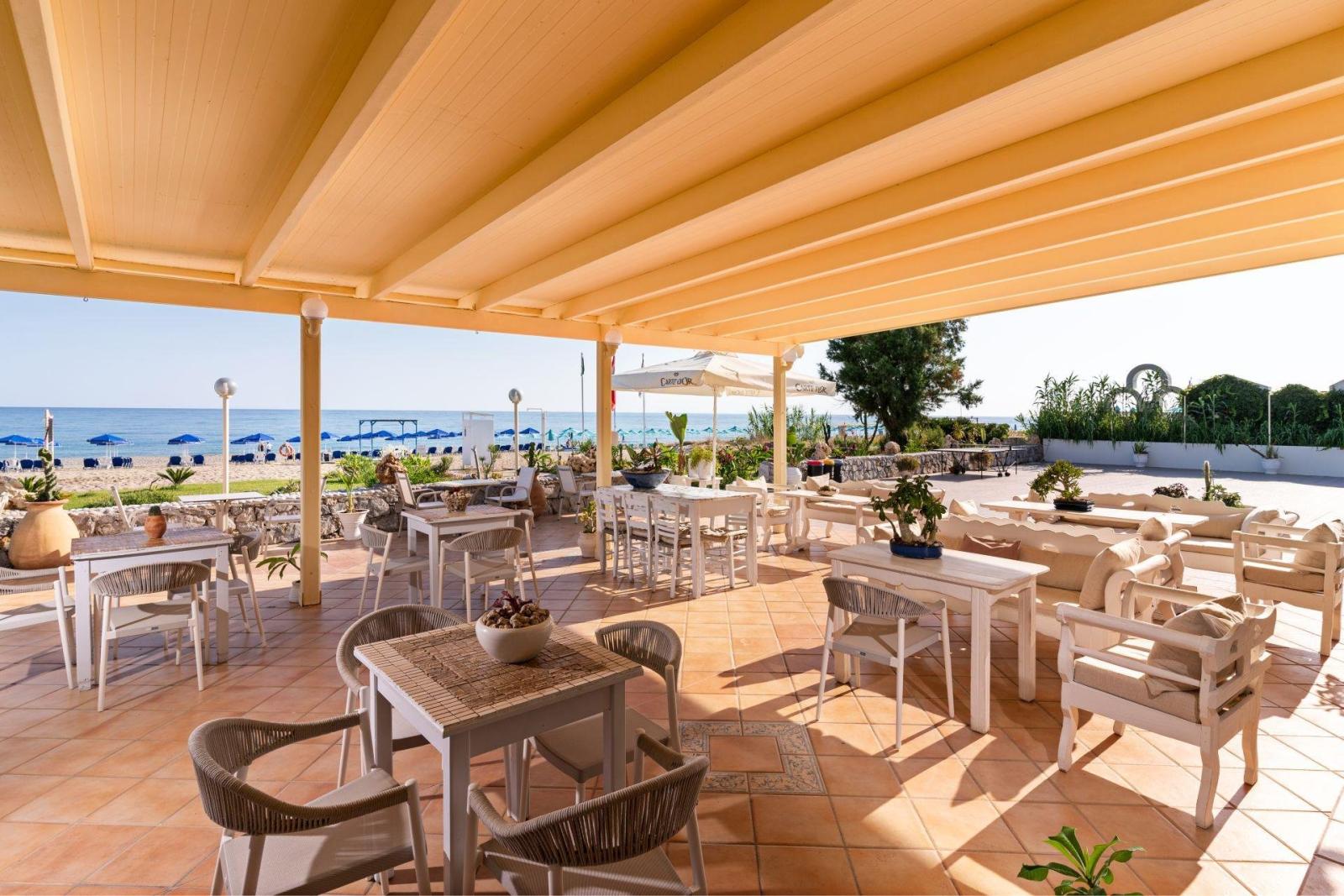 Kathrin Beach Kréta Adelianos Kampos