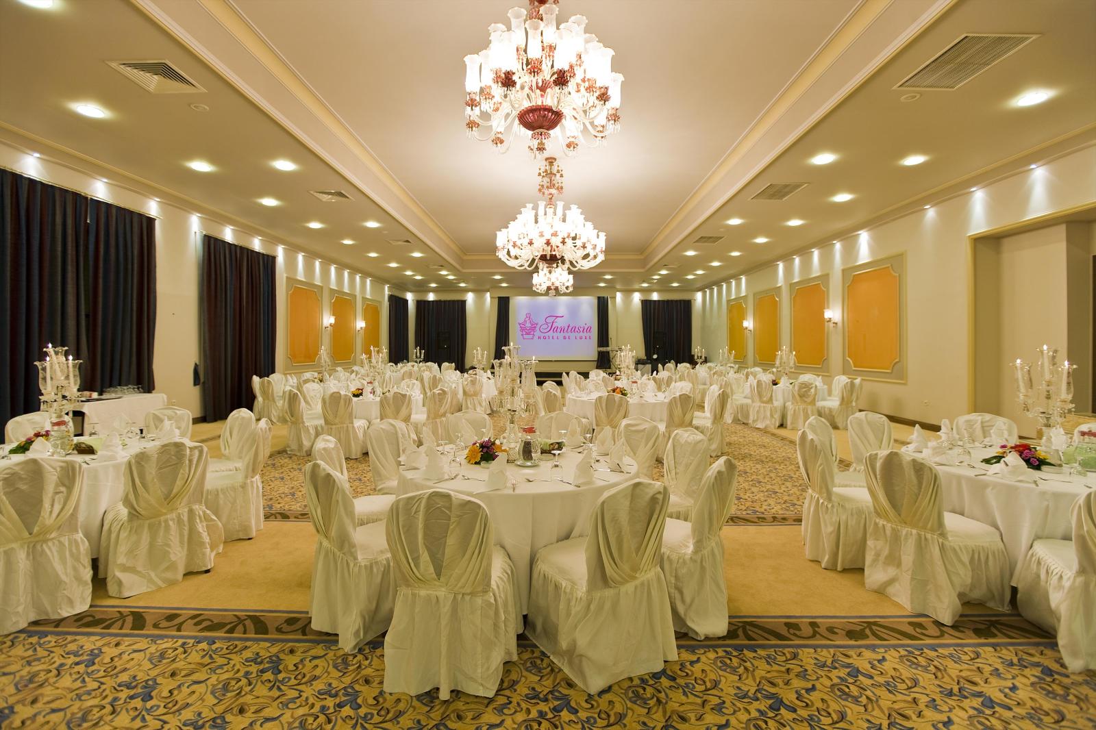 Fantasia Hotel Deluxe Kusadasi