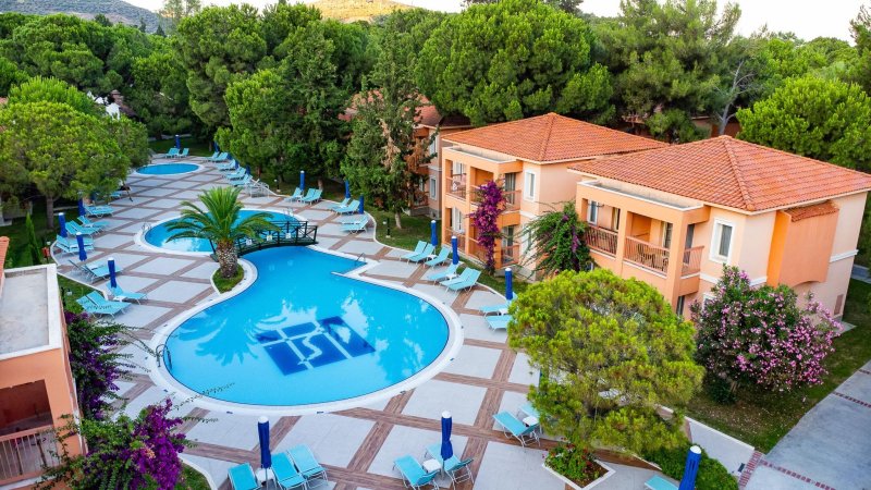 Kusadasi utazás Kustur Club Holiday Village