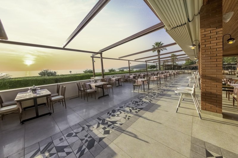 Kusadasi utazás Kustur Club Holiday Village