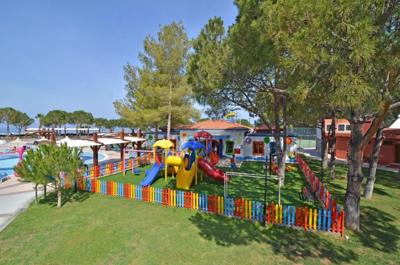 Kusadasi utazás Kustur Club Holiday Village