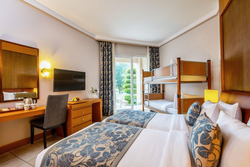 Családi szoba emeletes ággyal