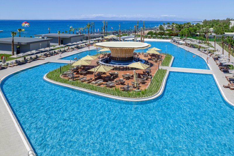 Lago Hotel Side