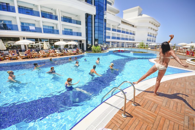 Alanya utazás Laguna Beach Alya 