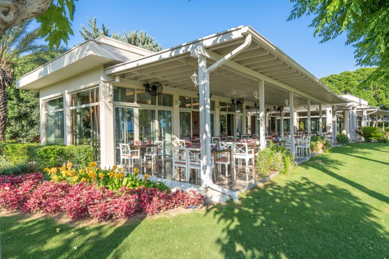 Antalya utazás Lara Barut Collection