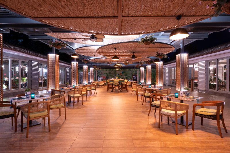 Antalya utazás Lara Barut Collection