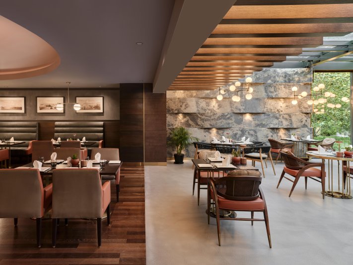 Antalya utazás Lara Barut Collection