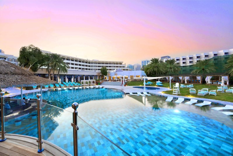 Abu Dhabi utazás Le Meridien Abu Dhabi