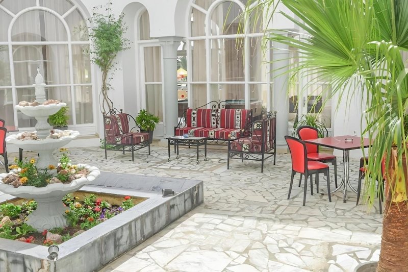 Monastir utazás Liberty