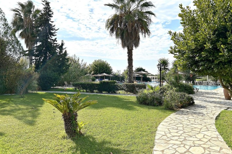 Korfu utazás Likithos Village