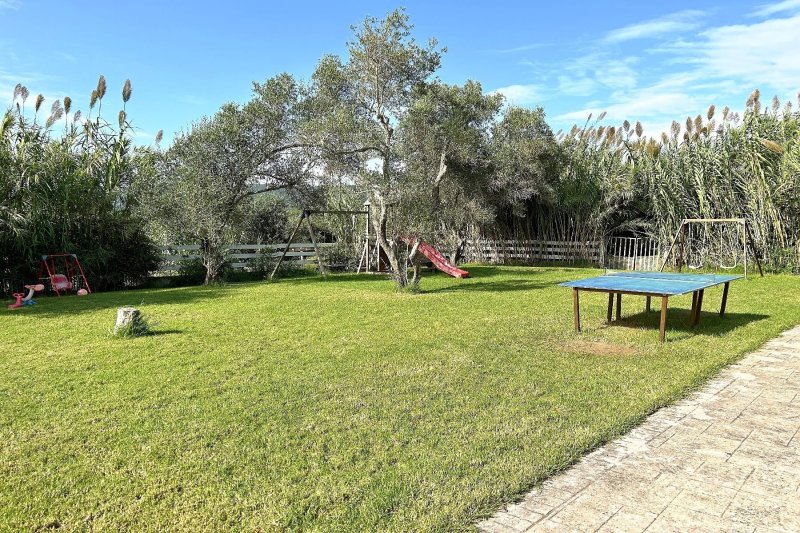 Korfu utazás Likithos Village