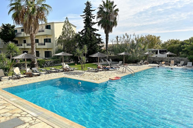 Korfu utazás Likithos Village