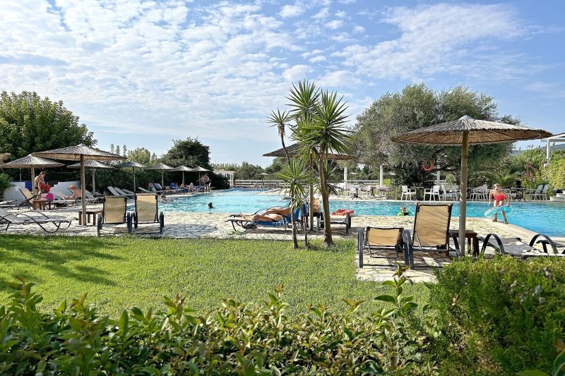 Korfu utazás Likithos Village