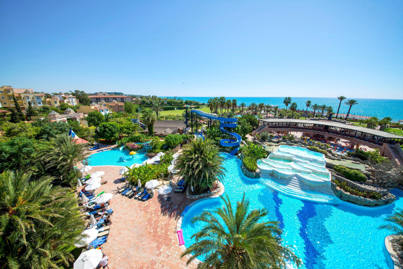 Belek utazás Limak Arcadia