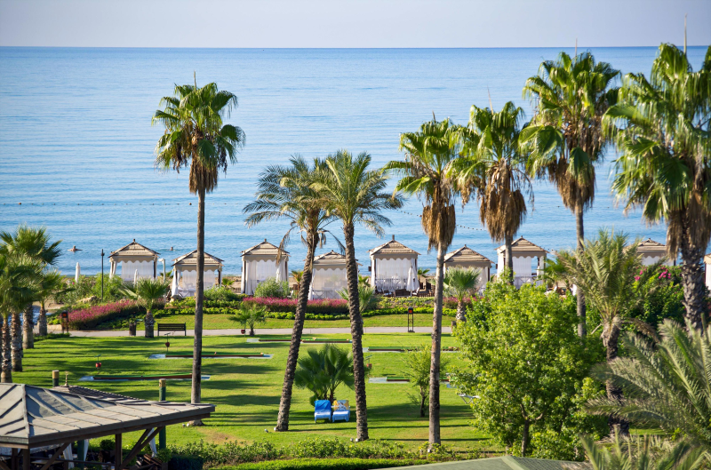 Belek utazás Limak Arcadia