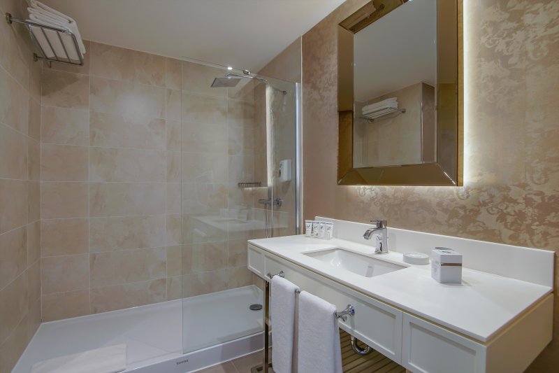 Észak-Ciprus utazás Limak Cyprus Deluxe Hotel