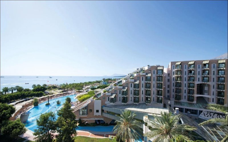 Kemer utazás Limak Limra