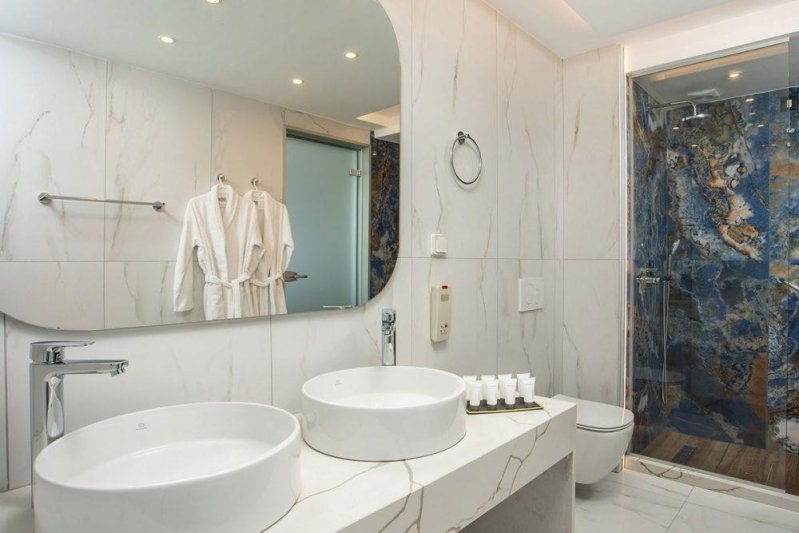 Rodosz Lindos utazás Lindos White