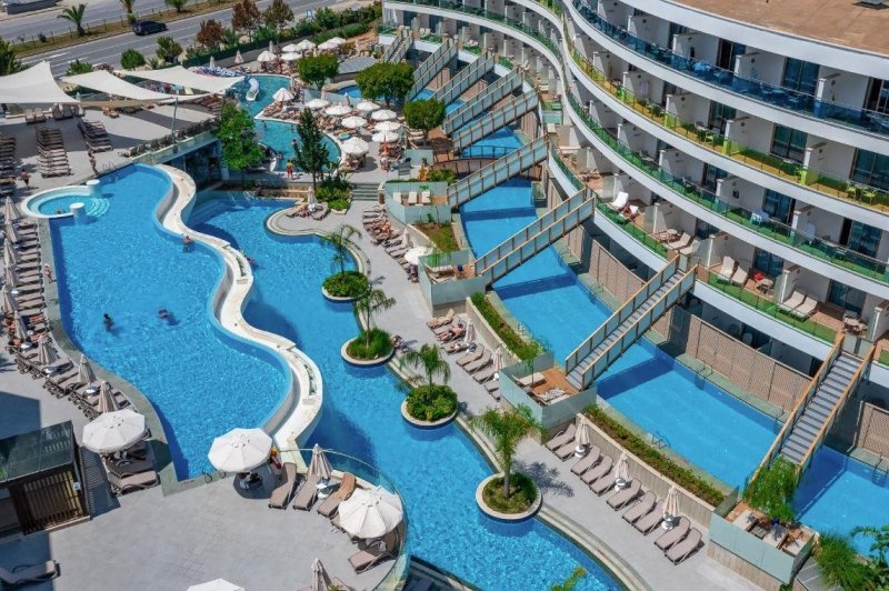 Alanya utazás Long Beach Resort
