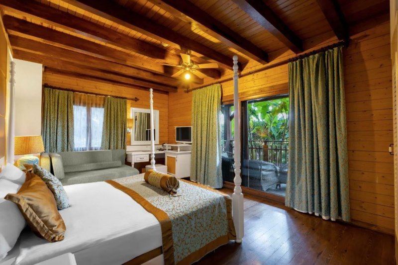 Alanya utazás Long Beach Resort