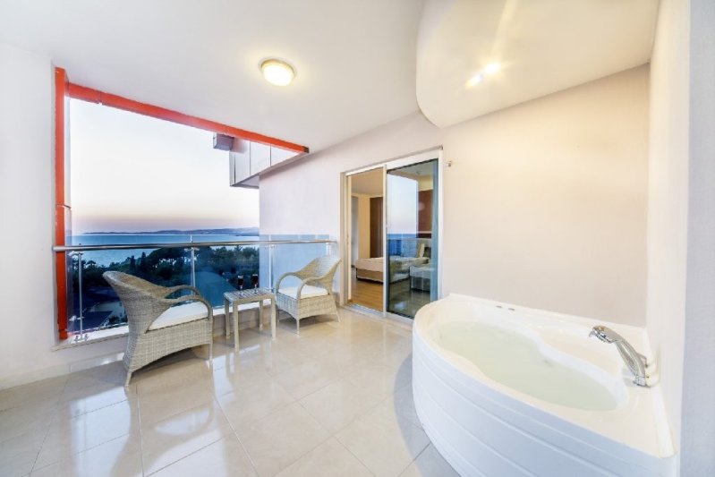 Alanya utazás Lonicera Resort & Spa