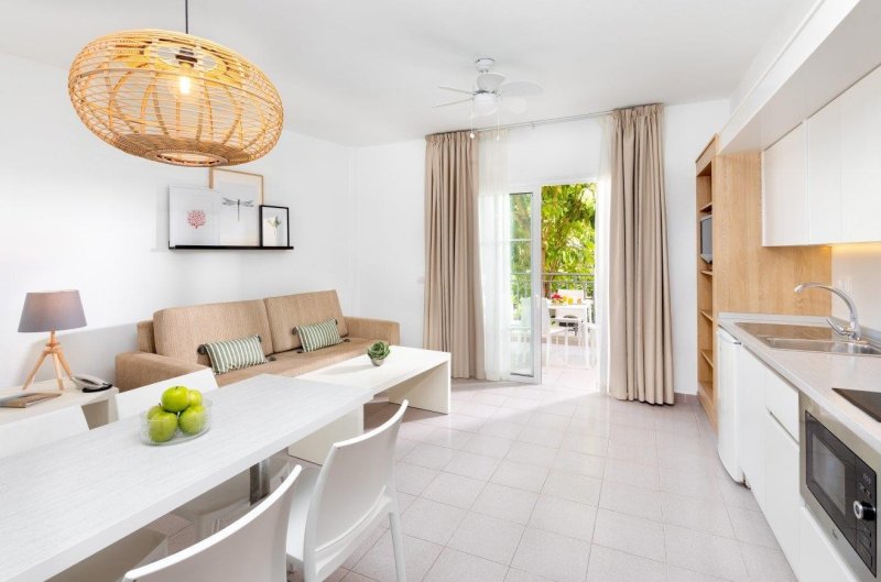 Tenerife Costa Adeje utazás Los Olivos