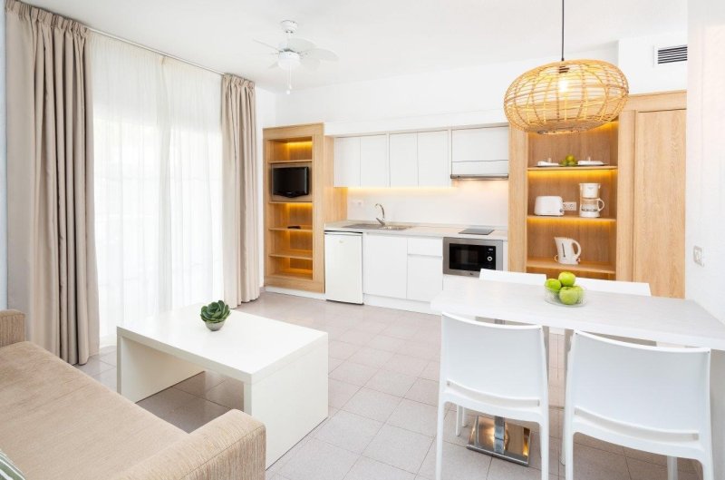 Tenerife Costa Adeje utazás Los Olivos