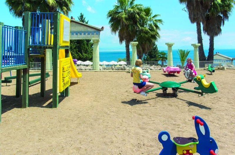 Korfu utazás Louis Ionian Sun