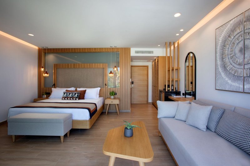 Junior lakosztály saját medencével - tengerre néző kilátással