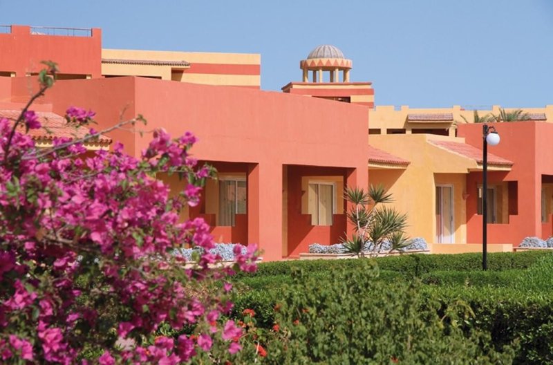 Marsa Alam utazás Malikia Beach Resort Abu Dabbab