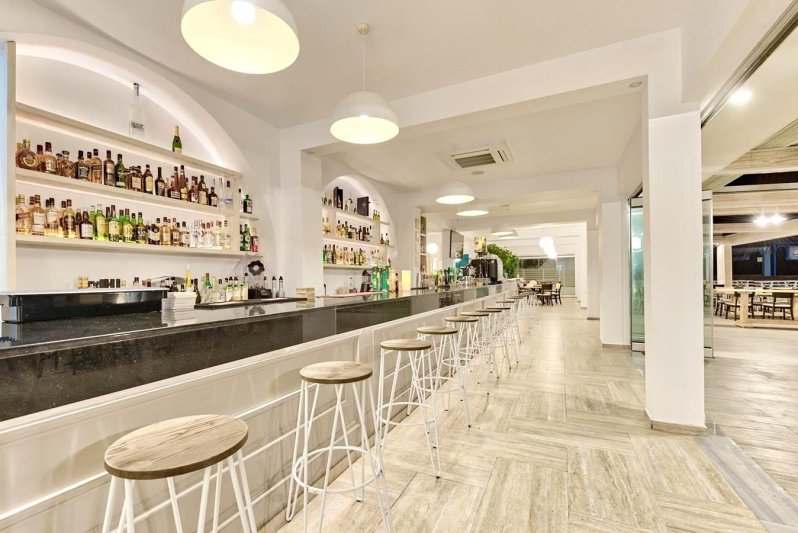 Zakynthos utazás Mandala Seafront Suites