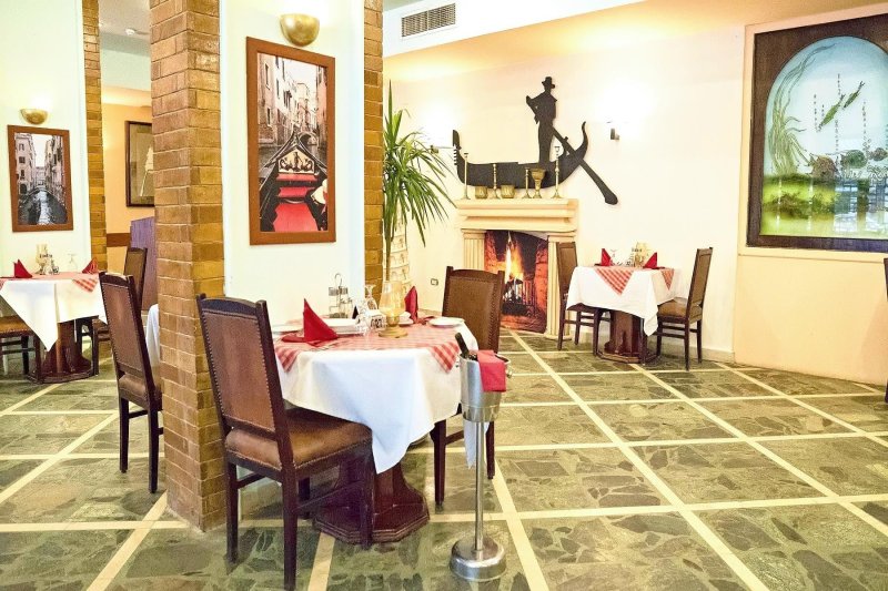 Hurghada utazás Marlin Inn Azur