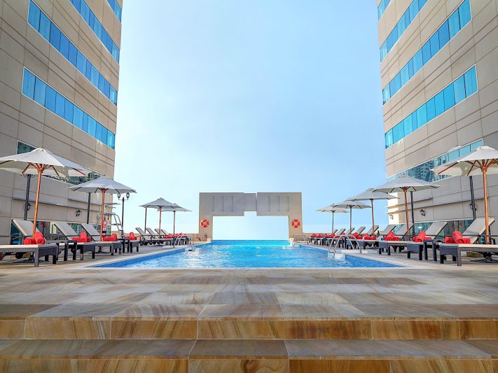 Dubai utazás Radisson Blu Hotel Barsha Heights ex.: Media Rotana