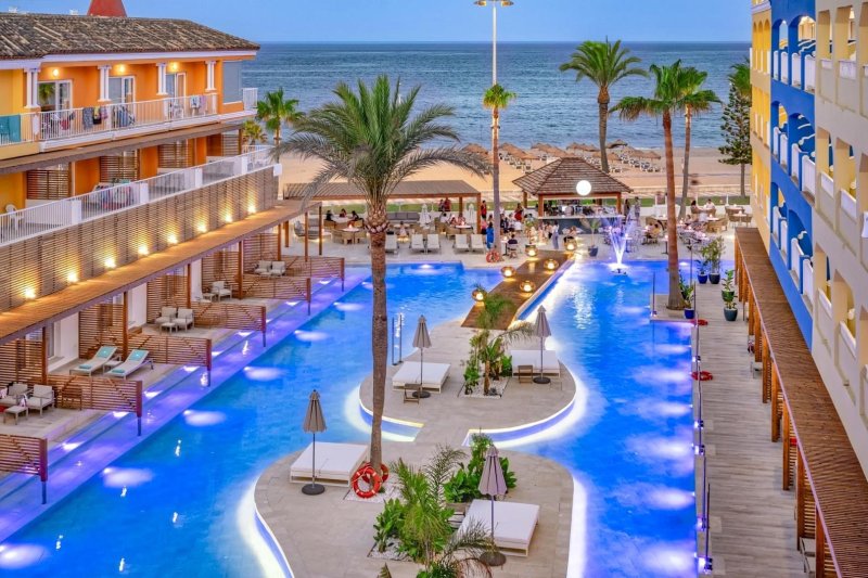 Costa de Almería utazás Mediterraneo Bay Hotel Spa & Resort