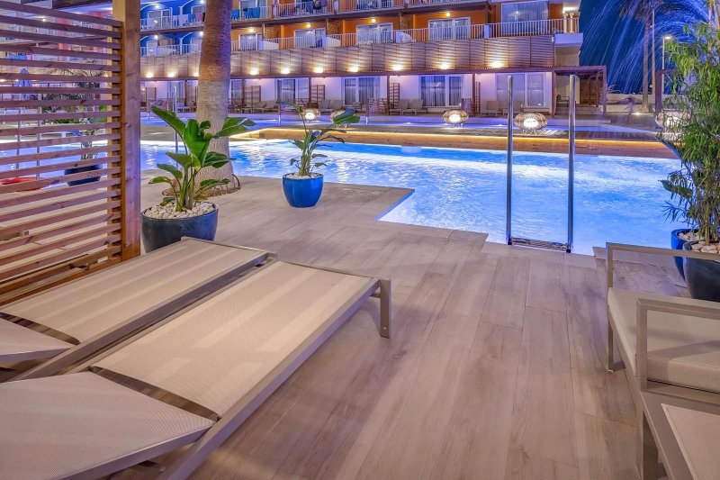 Costa de Almería utazás Mediterraneo Bay Hotel Spa & Resort