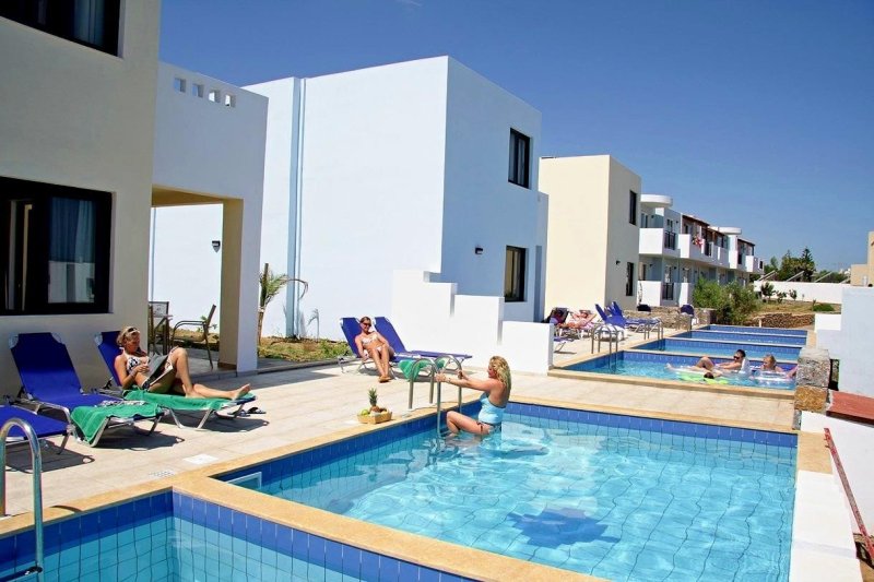 Villa saját medencével