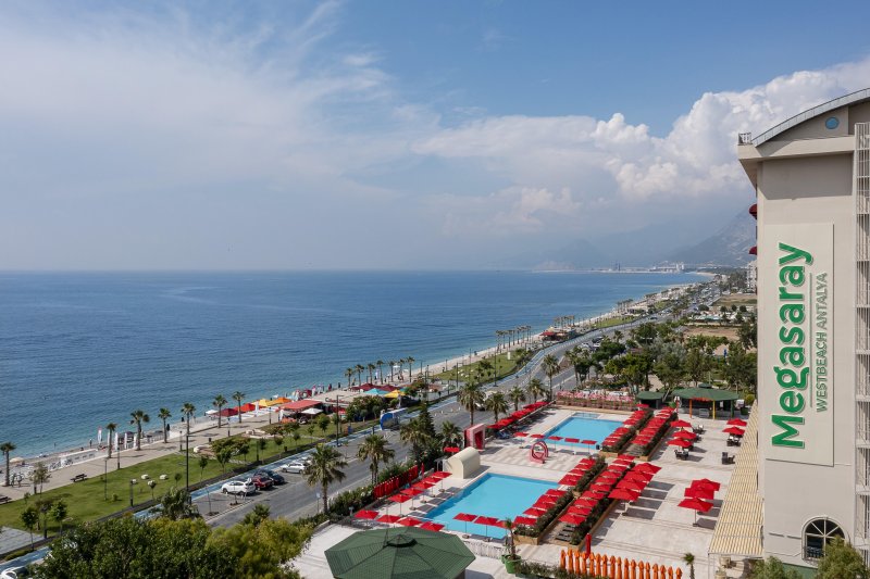 Antalya utazás Megasaray Westbeach Antalya
