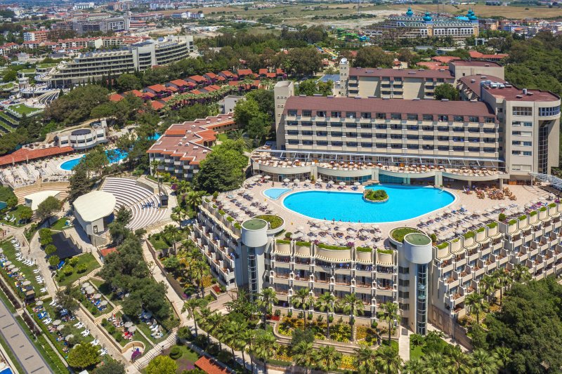 Melas Resort Side