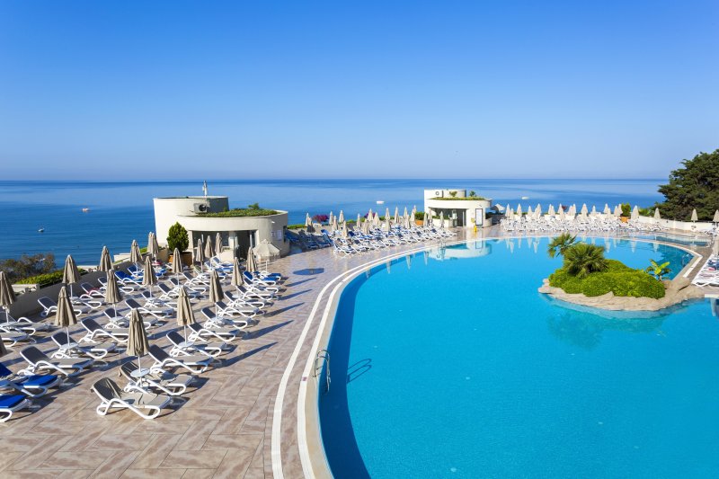 Melas Resort Side