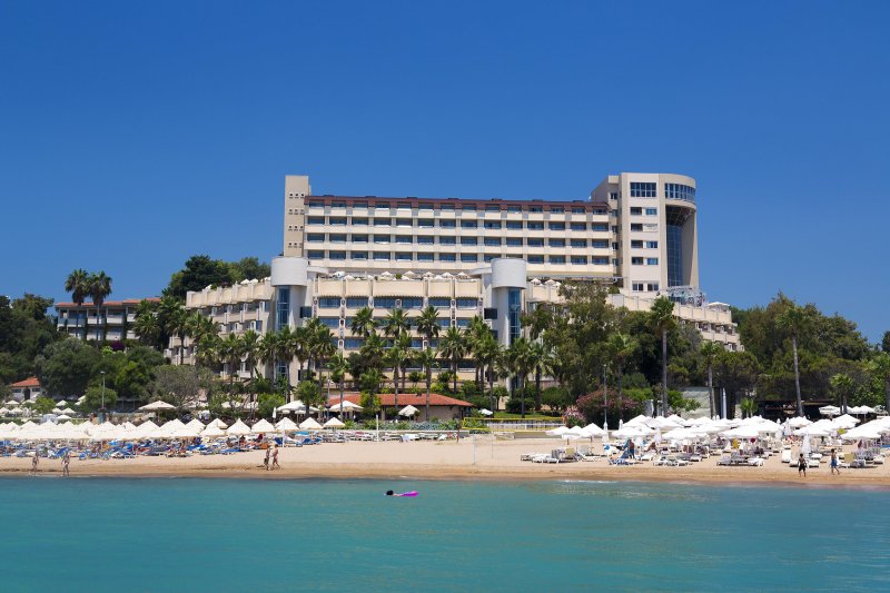Melas Resort Side