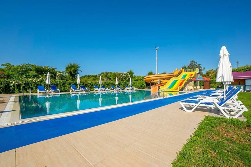 Monachus Hotel & Spa Side